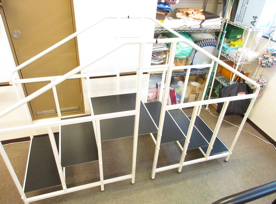 訓練用の階段を導入しました！